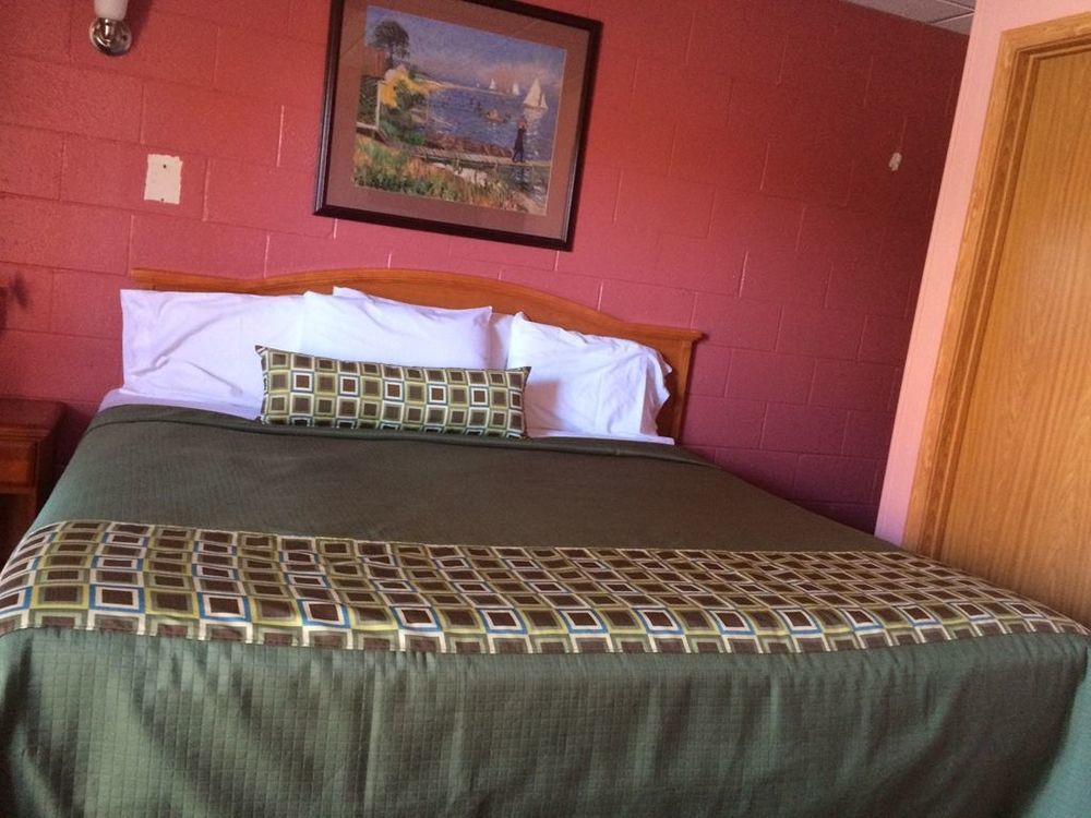 Sleep-Ees Inn, Saginaw & Frankenmuth Ruang foto