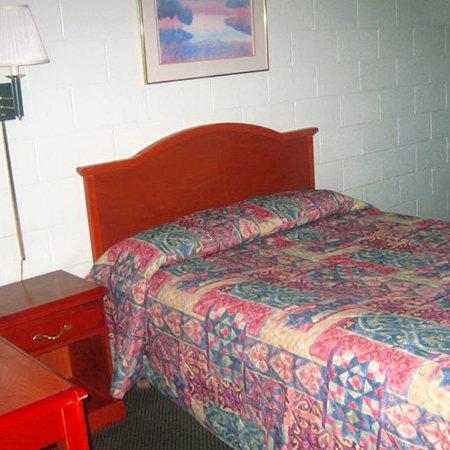 Sleep-Ees Inn, Saginaw & Frankenmuth Ruang foto